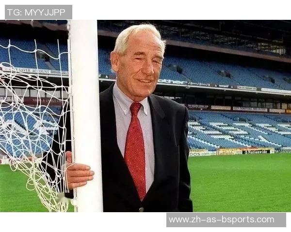 四号足球黑金球星是谁 他在球场上的传奇故事与荣誉回顾