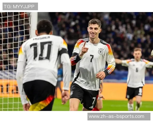 年轻白人足球球星崭露头角引领未来足坛新潮流